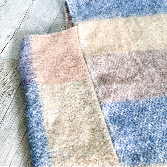 NEW MODCLOTH Soft Shawl - Picture 5 of 7